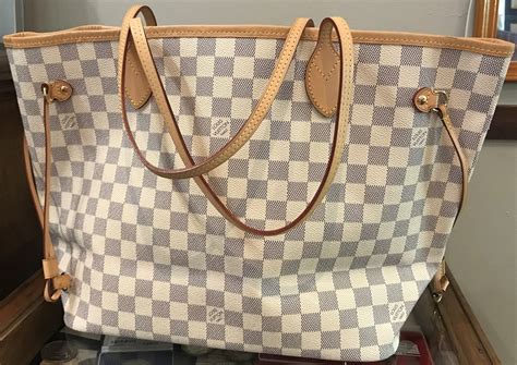 how much does a louis vuitton bag cost to make